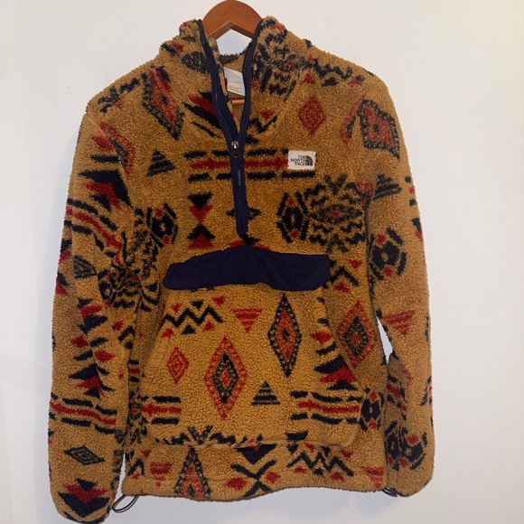 The North Face Men’s Campshire
Pullover Hoodie, Cedar Brown California Geo Print - Picture 5 of 13